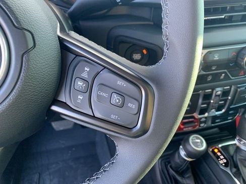 New 2025 Jeep Gladiator Rubicon image 13