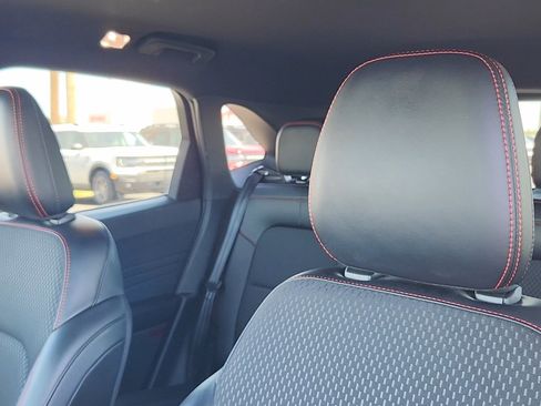 Used 2025 Ford Escape ST-Line Select AWD/4WD image 10