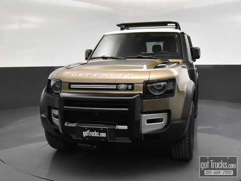 Used 2023 Land Rover Defender 90 SE image 47