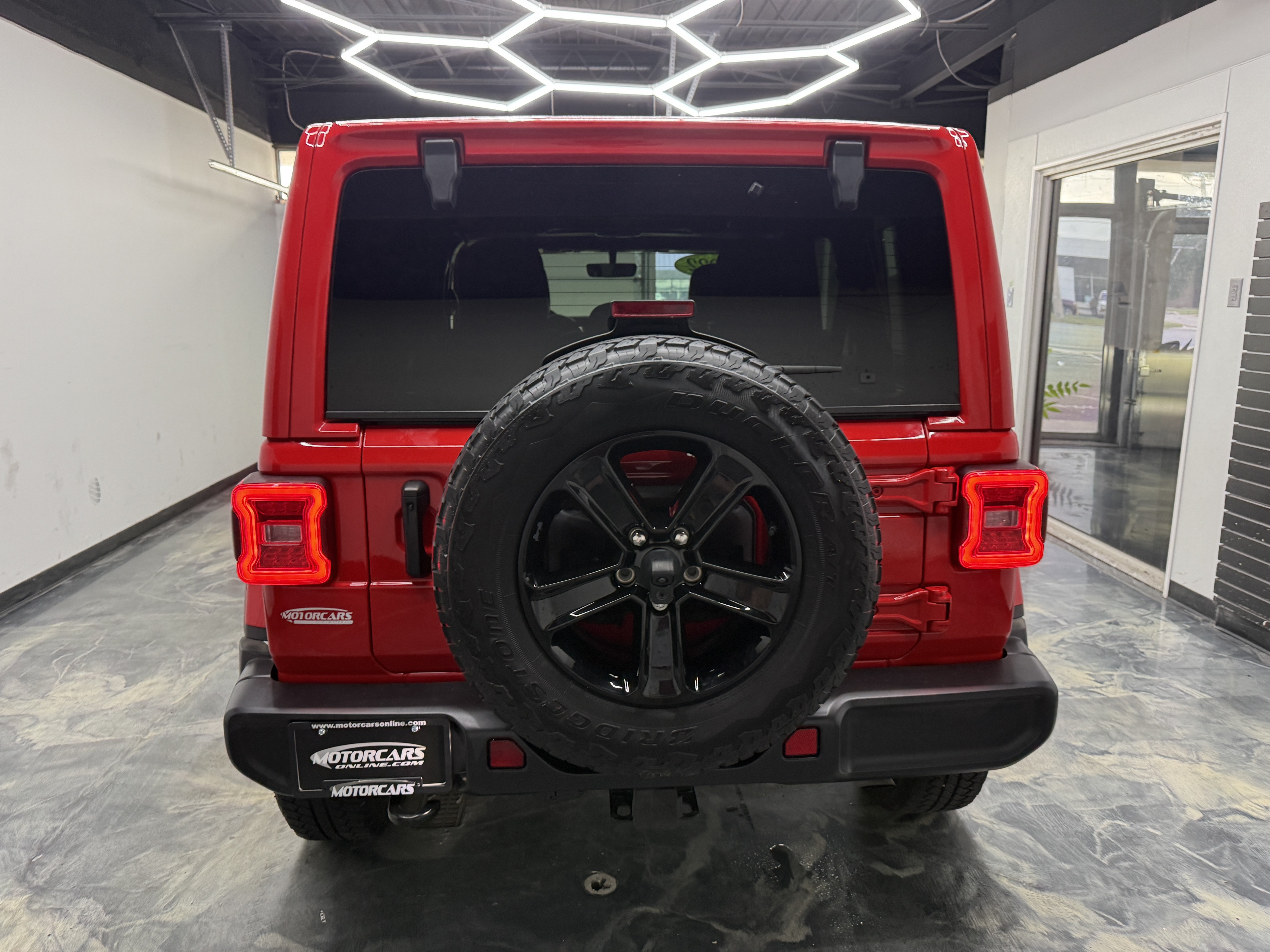 Used 2022 Jeep Wrangler Unlimited Sahara AWD/4WD image 4