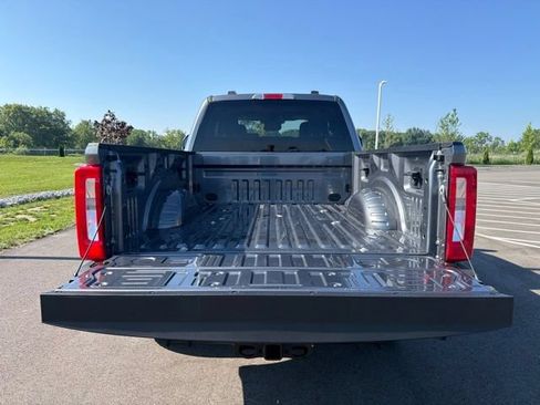 Used 2023 Ford F250 XLT w/ Snow Plow/Camper Package AWD/4WD image 11