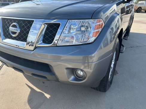 Used 2019 Nissan Frontier SV w/ Value Truck Package image 4