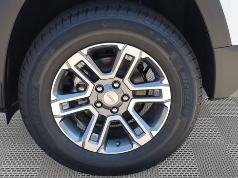 New 2026 GMC Terrain Elevation w/ LPO, Floor Liner Package image 18