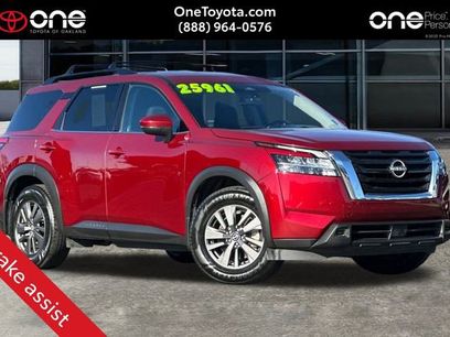 Used 2022 Nissan Pathfinder SV