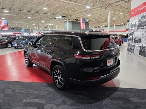 Used 2024 Jeep Grand Cherokee L Limited w/ Luxury Tech Group II image 6