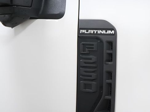 Used 2025 Ford F250 Platinum AWD/4WD image 36