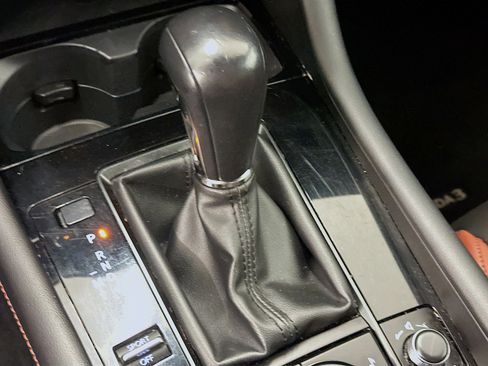 Used 2024 MAZDA MAZDA3 s image 25