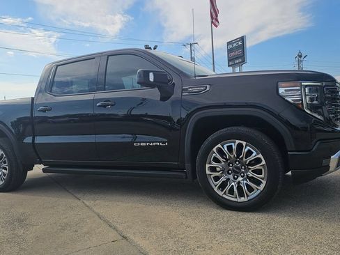 Used 2024 GMC Sierra 1500 Denali Ultimate AWD/4WD image 1