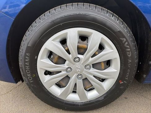 Used 2021 Hyundai Accent SE FWD image 33