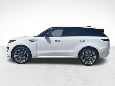 Used 2025 Land Rover Range Rover Sport Dynamic SE AWD/4WD image 2