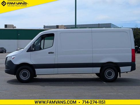 Used 2023 Mercedes-Benz Sprinter 1500 image 4