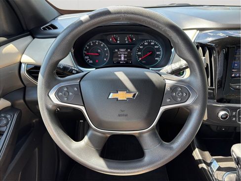 Used 2023 Chevrolet Traverse LS FWD image 21