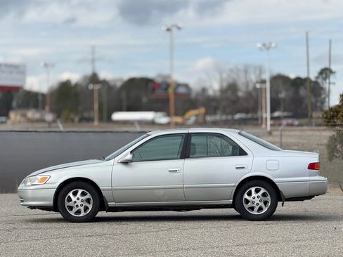 Used 2001 Toyota Camry CE image 8