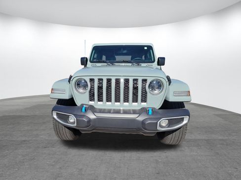 Used 2023 Jeep Wrangler Sahara w/ Cold Weather Group image 26