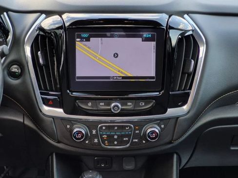 Used 2018 Chevrolet Traverse Premier w/ Driver Confidence II Package FWD image 25