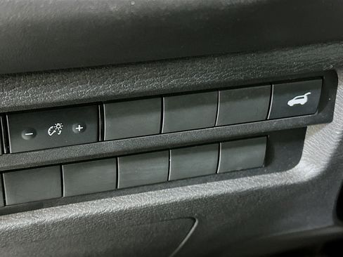 Used 2024 Mitsubishi Outlander SE image 17