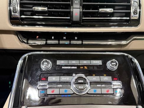 Used 2024 Lincoln Navigator L Reserve AWD/4WD image 31