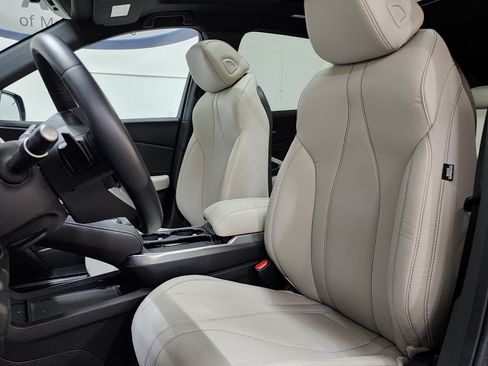 Used 2025 Acura RDX SH-AWD image 11