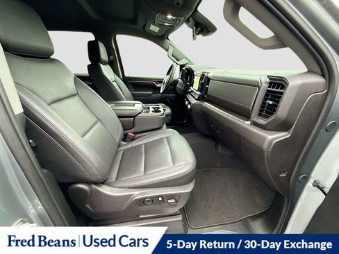 Used 2025 GMC Sierra 1500 SLT image 30