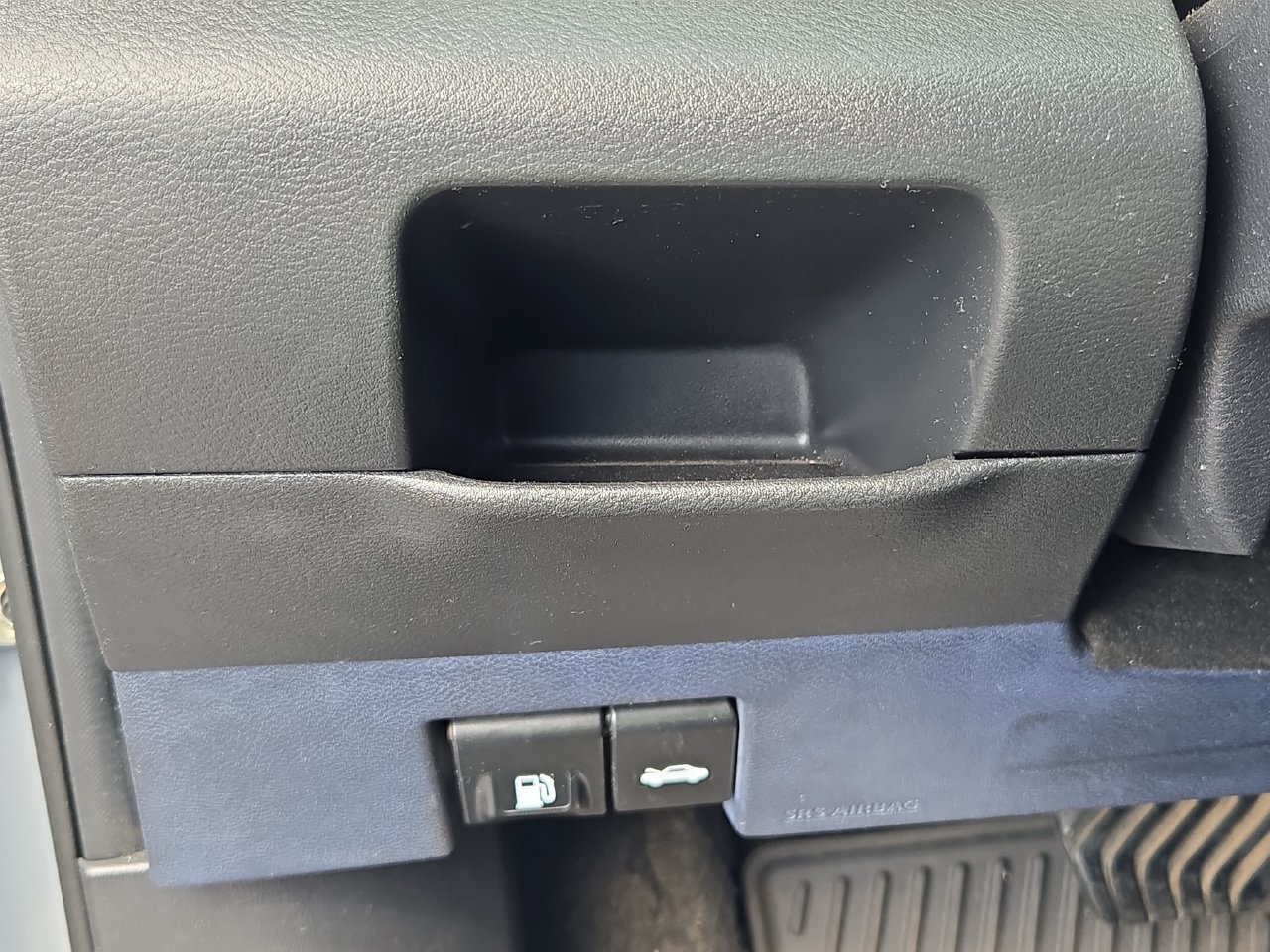 Used 2022 Nissan Kicks SR FWD image 17