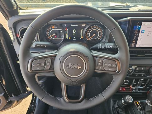 New 2025 Jeep Wrangler Unlimited Rubicon image 17