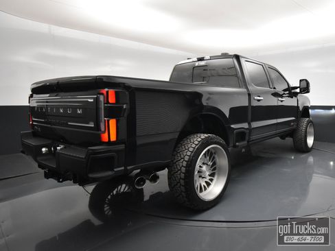 Used 2025 Ford F250 Platinum w/ Platinum Plus Package image 53