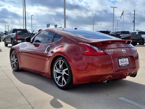 Used 2013 Nissan 370Z Touring w/ Sport Pkg RWD image 2
