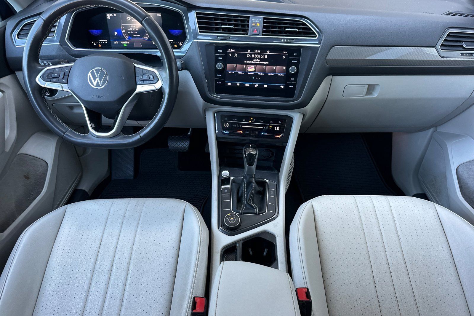 Used 2023 Volkswagen Tiguan SE AWD/4WD image 15