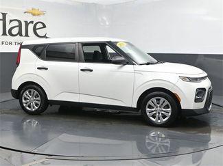Used 2020 Kia Soul LX image 1