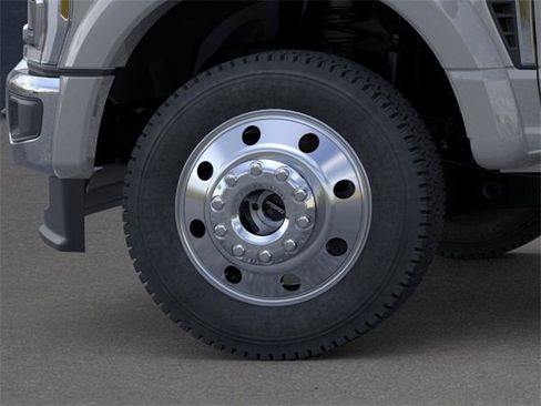 New 2026 Ford F450 XLT w/ XLT Premium Package image 19