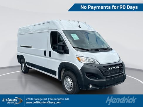 Used 2026 RAM ProMaster 2500 w/ Convenience Group FWD image 1