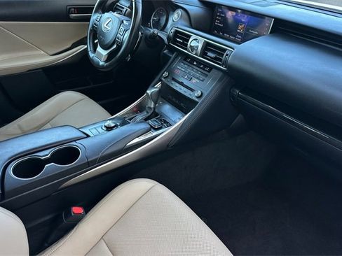 Used 2020 Lexus IS 300 w/ Navigation Package image 17