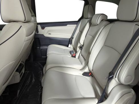 New 2026 Honda Odyssey Touring image 23