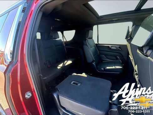 New 2026 Chevrolet Suburban Premier RWD image 15