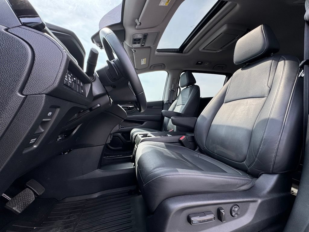 Used 2024 Honda Odyssey Touring image 18