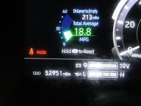 Used 2024 Toyota Tundra Limited w/ Power Package AWD/4WD image 43