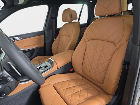 New 2026 BMW X5 xDrive40i w/ M Sport Package AWD/4WD image 15
