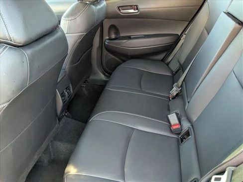 Used 2023 Toyota Corolla Cross XLE image 17