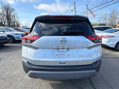 Used 2023 Nissan Rogue SV image 6