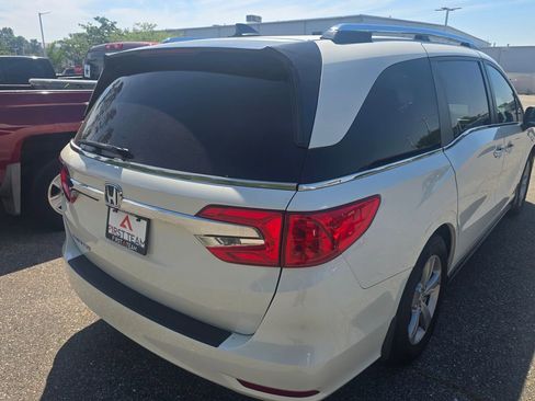 Used 2018 Honda Odyssey EX image 5