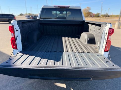 Used 2024 Chevrolet Silverado 1500 ZR2 w/ Technology Package AWD/4WD image 9