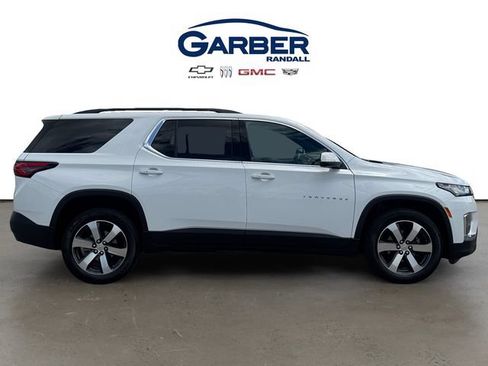 Used 2023 Chevrolet Traverse LT w/ LT Premium Package AWD/4WD image 6