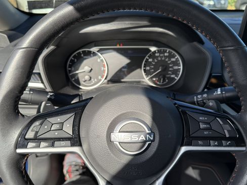 Certified 2023 Nissan Altima 2.5 SR w/ SR Premium Package image 9