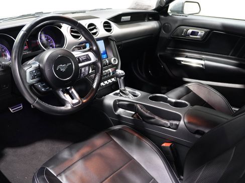 Used 2022 Ford Mustang Premium image 11