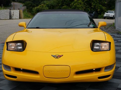 Used 2000 Chevrolet Corvette Convertible w/ Memory Pkg RWD image 27