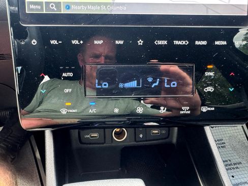 Used 2024 Hyundai Santa Cruz Night image 25