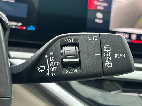 Certified 2025 BMW X7 M60i w/ Climate Comfort Package image 34