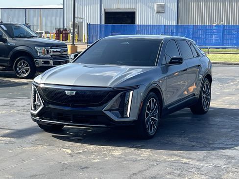 Used 2024 Cadillac Lyriq Sport w/ LPO, Floor Liner Package RWD image 3