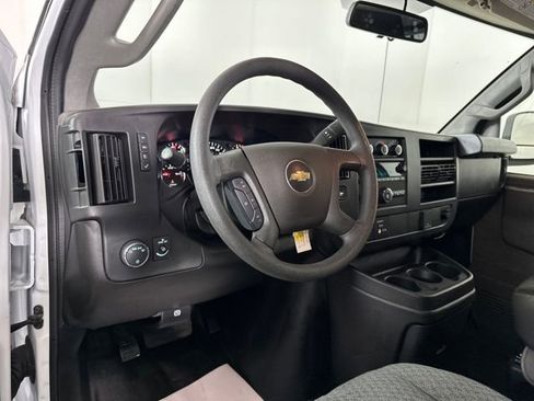 Used 2024 Chevrolet Express 2500 w/ Driver Convenience Package image 13
