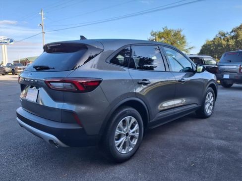 New 2025 Ford Escape Active image 2
